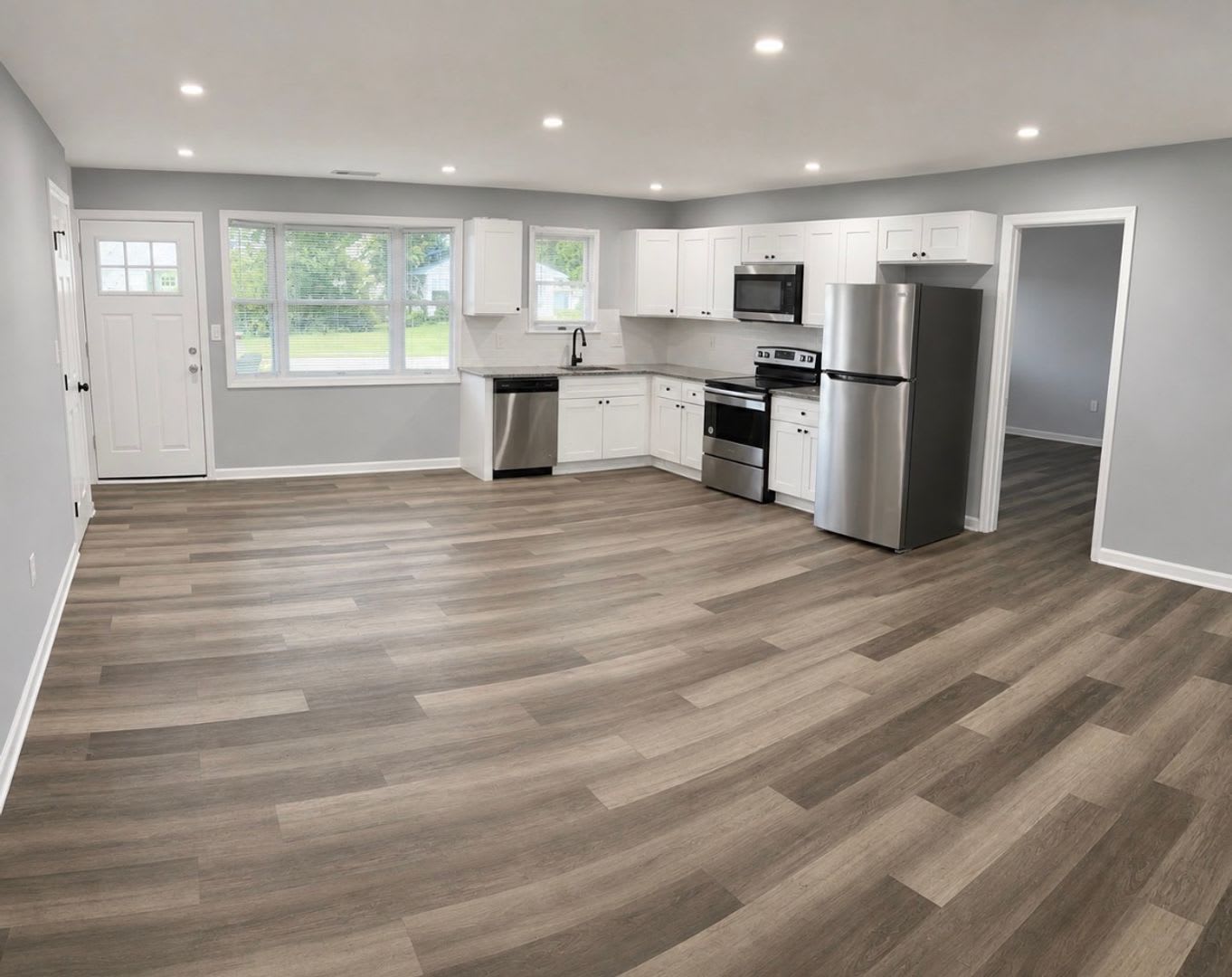 Large 4 bed 2 bath updated home in Levittown Pa – photo 5