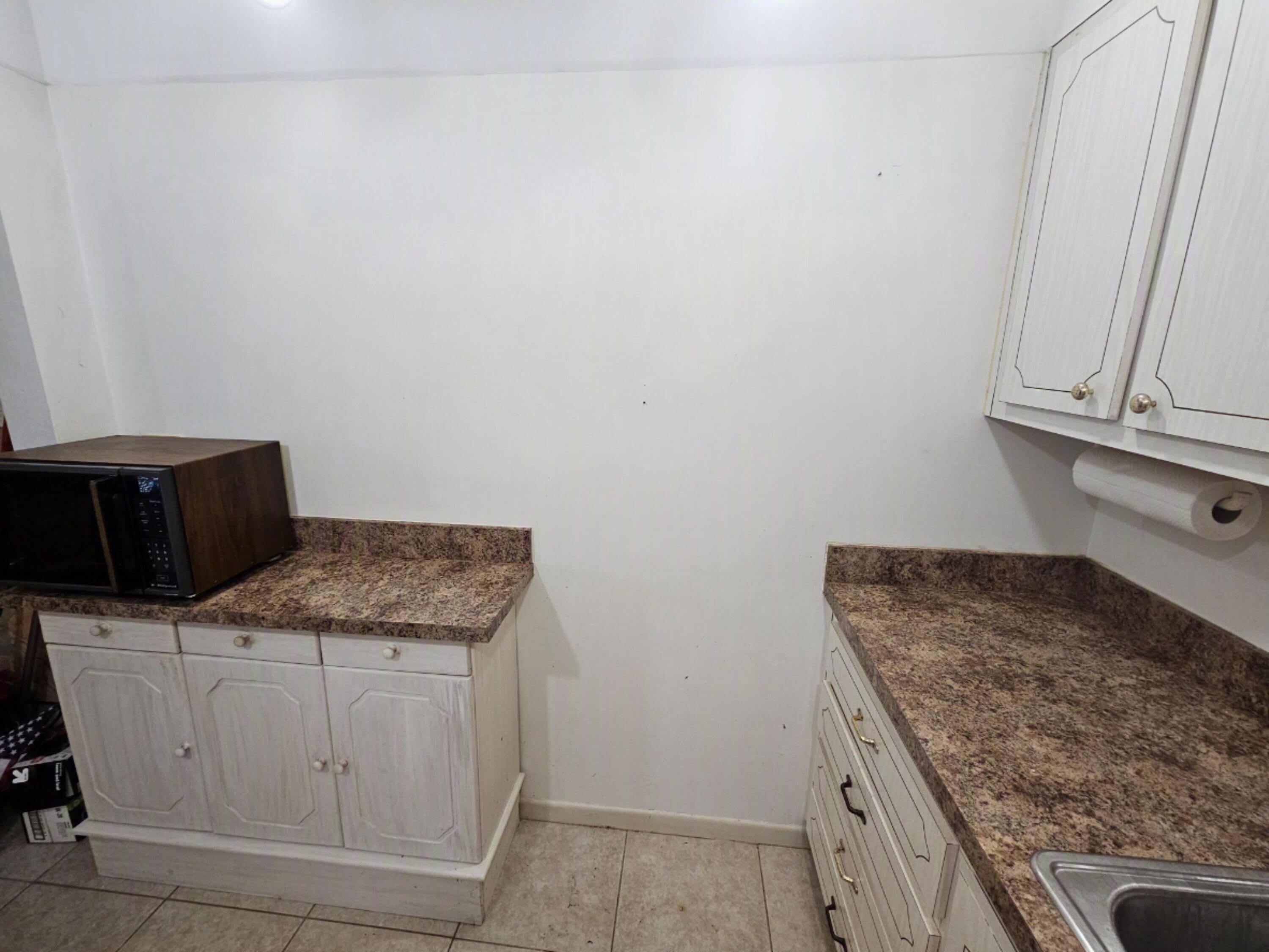 2381 Sunset Avenue – photo 4
