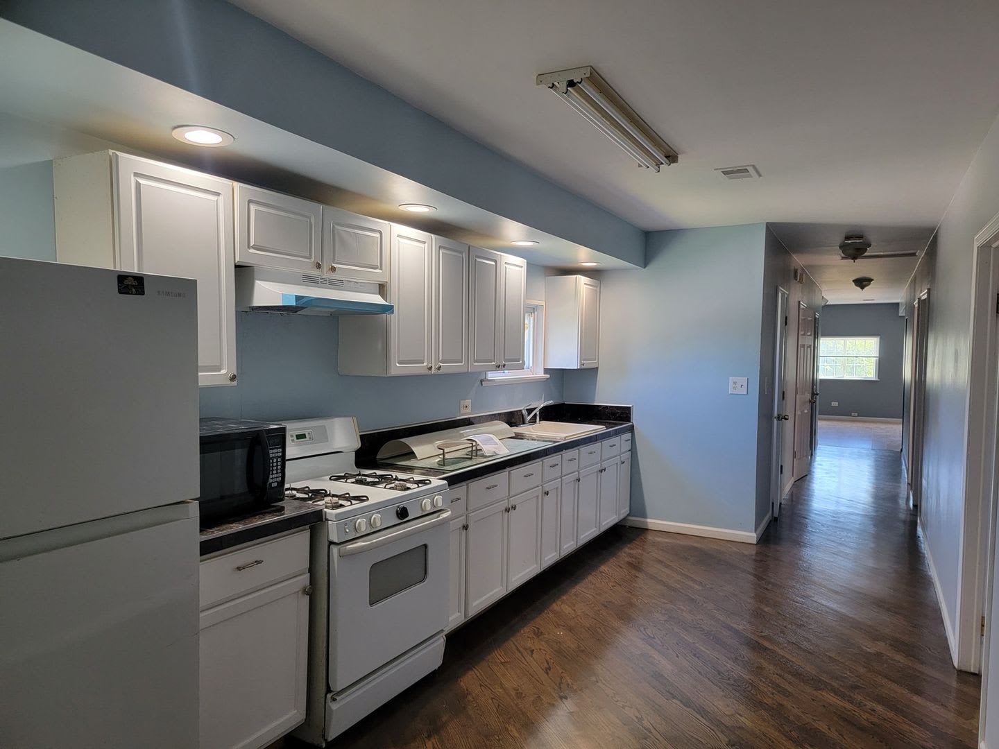 Charming 3BR Duplex in Harvey – photo 3