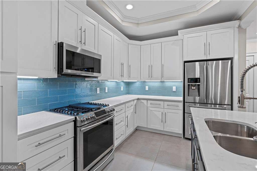 1841 Gainsborough Drive – photo 5