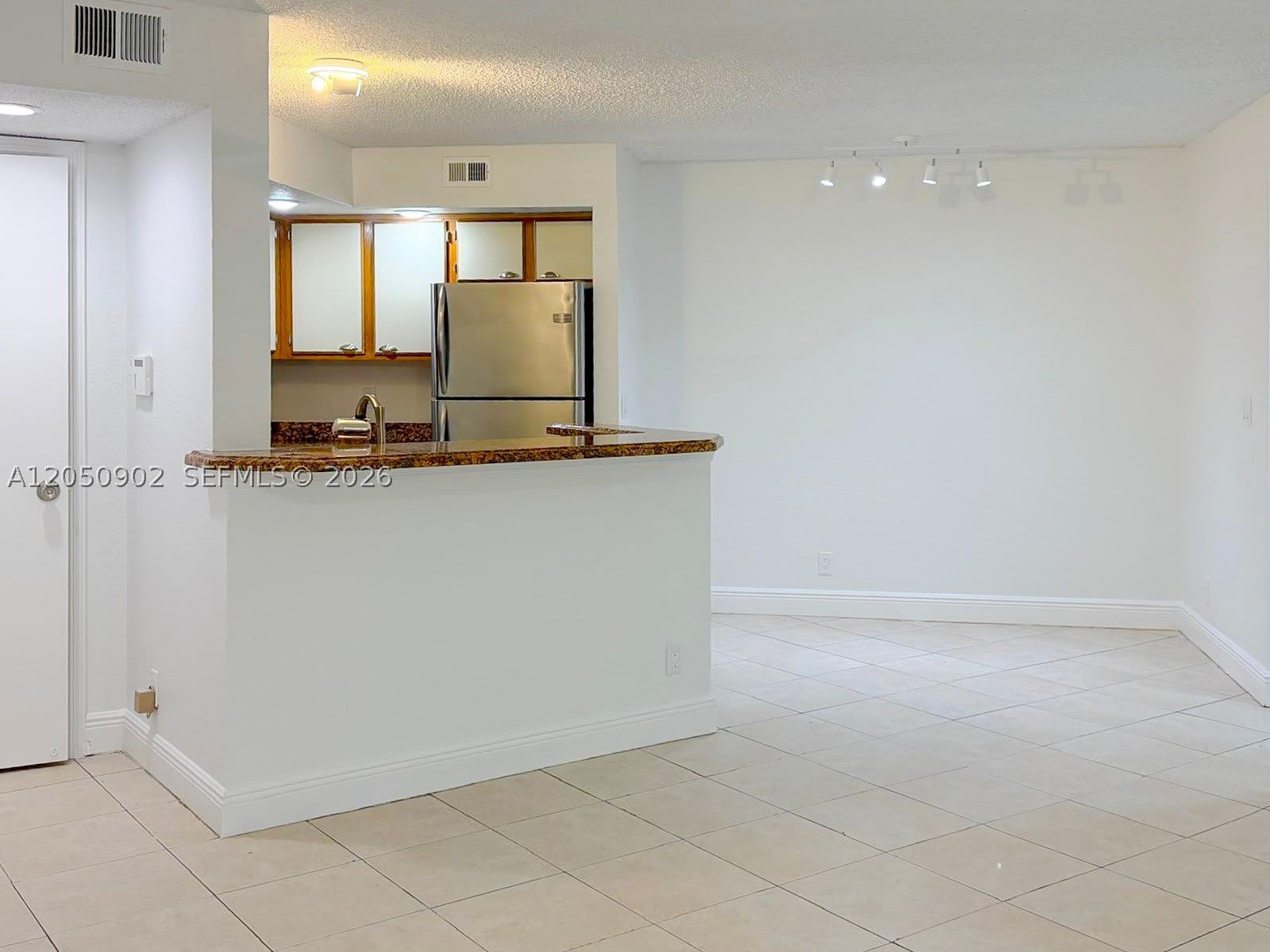 643 Vista Isles Dr – photo 1