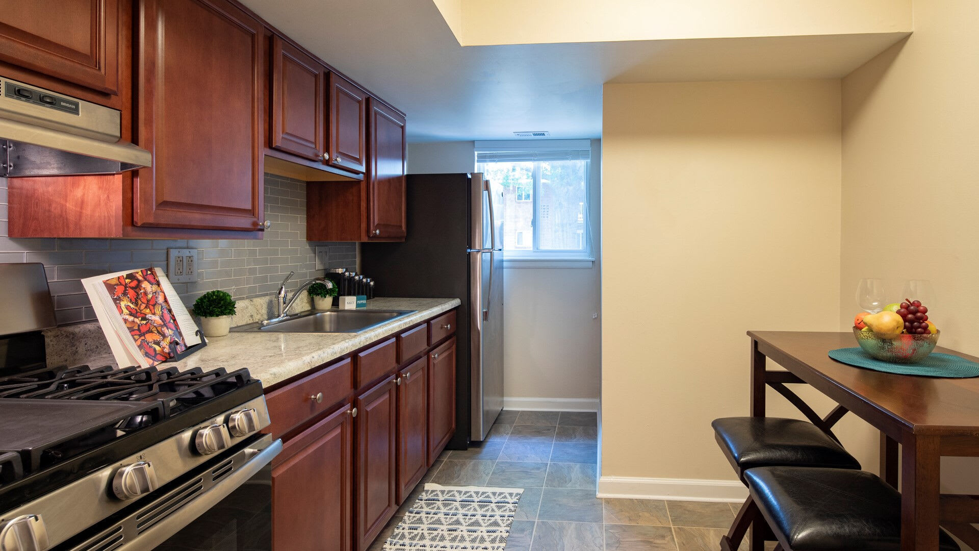 Pembroke Town Center Apartments – photo 2