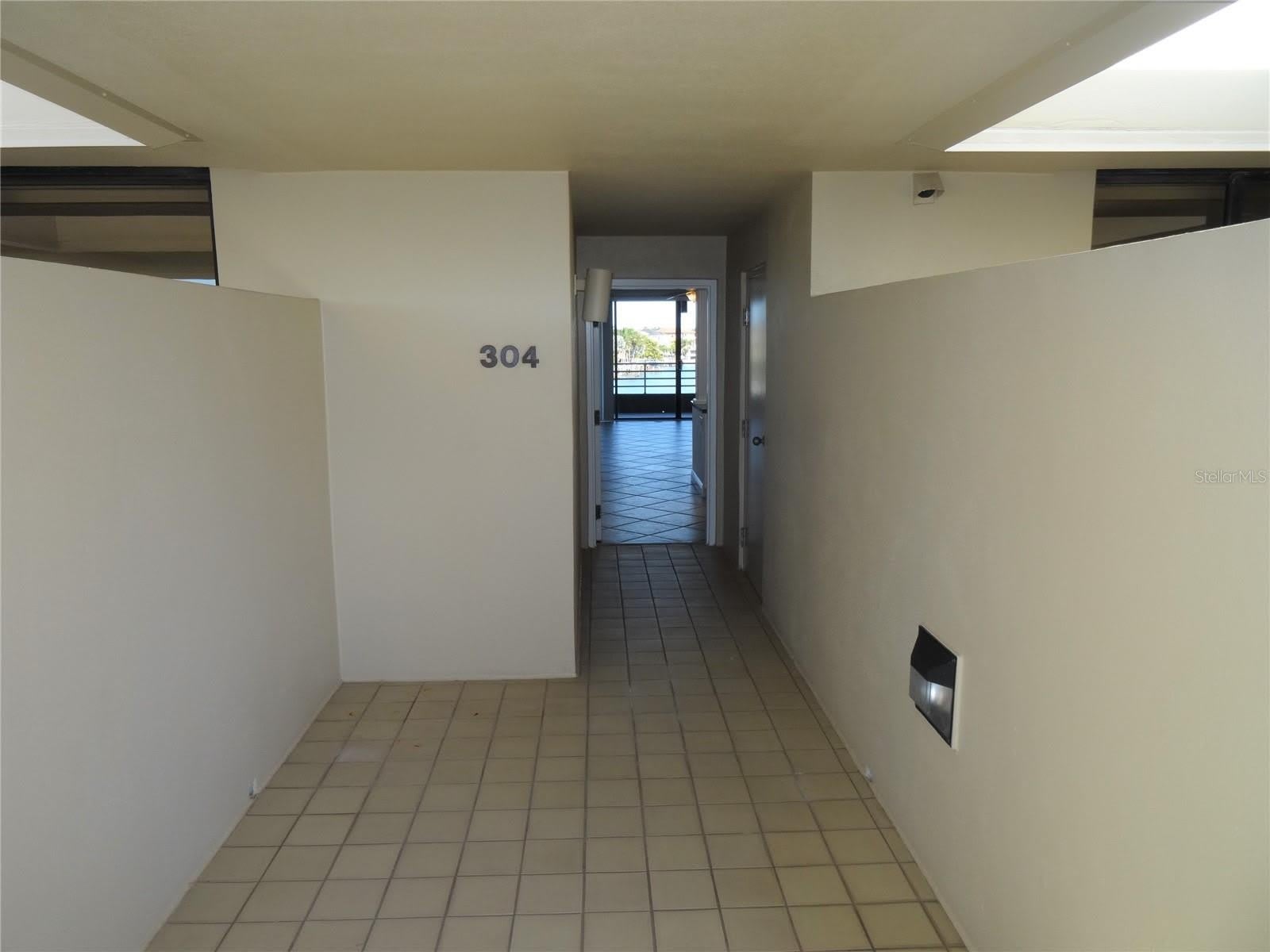 2775 Kipps Colony Drive S – photo 3