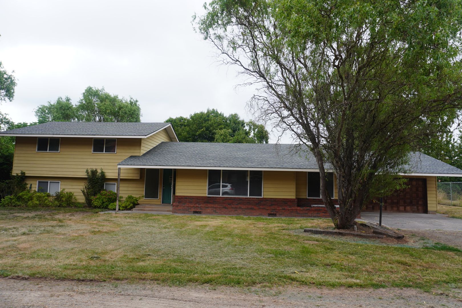 Ridgefield Home for Lease on Spacious Lot – photo 1