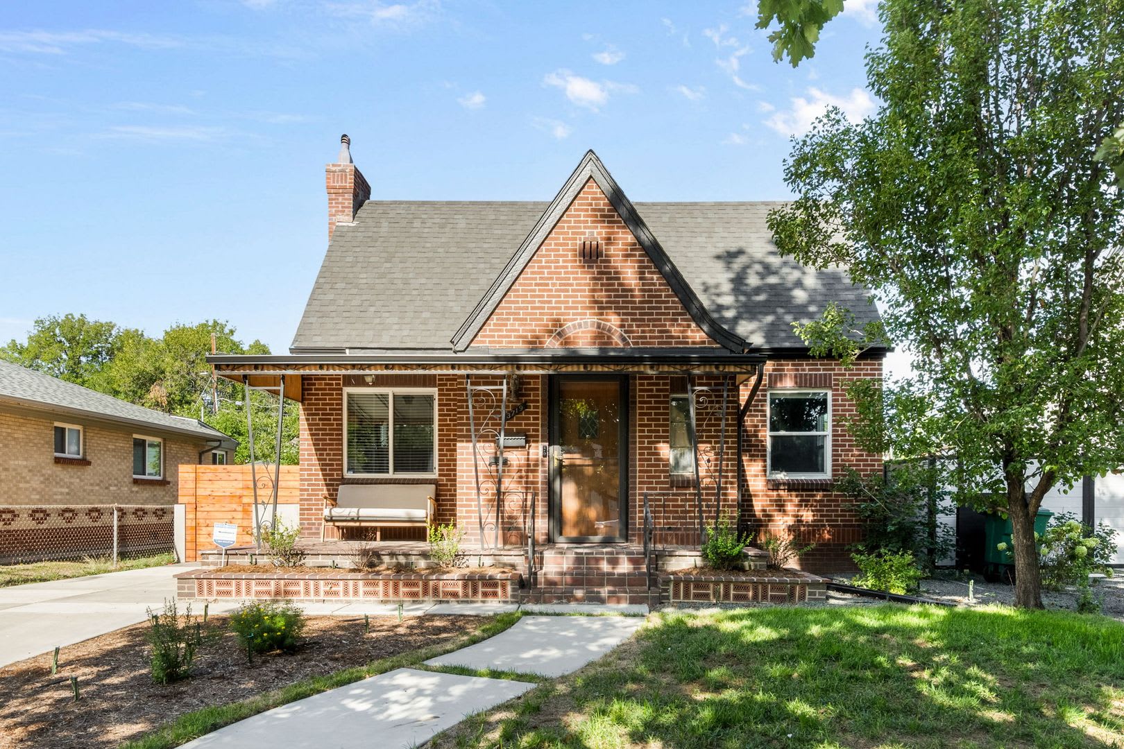 Renovated 3BD, 2BA Highlands Home with Fenced Yard &amp; 2-Car Garage – photo 1