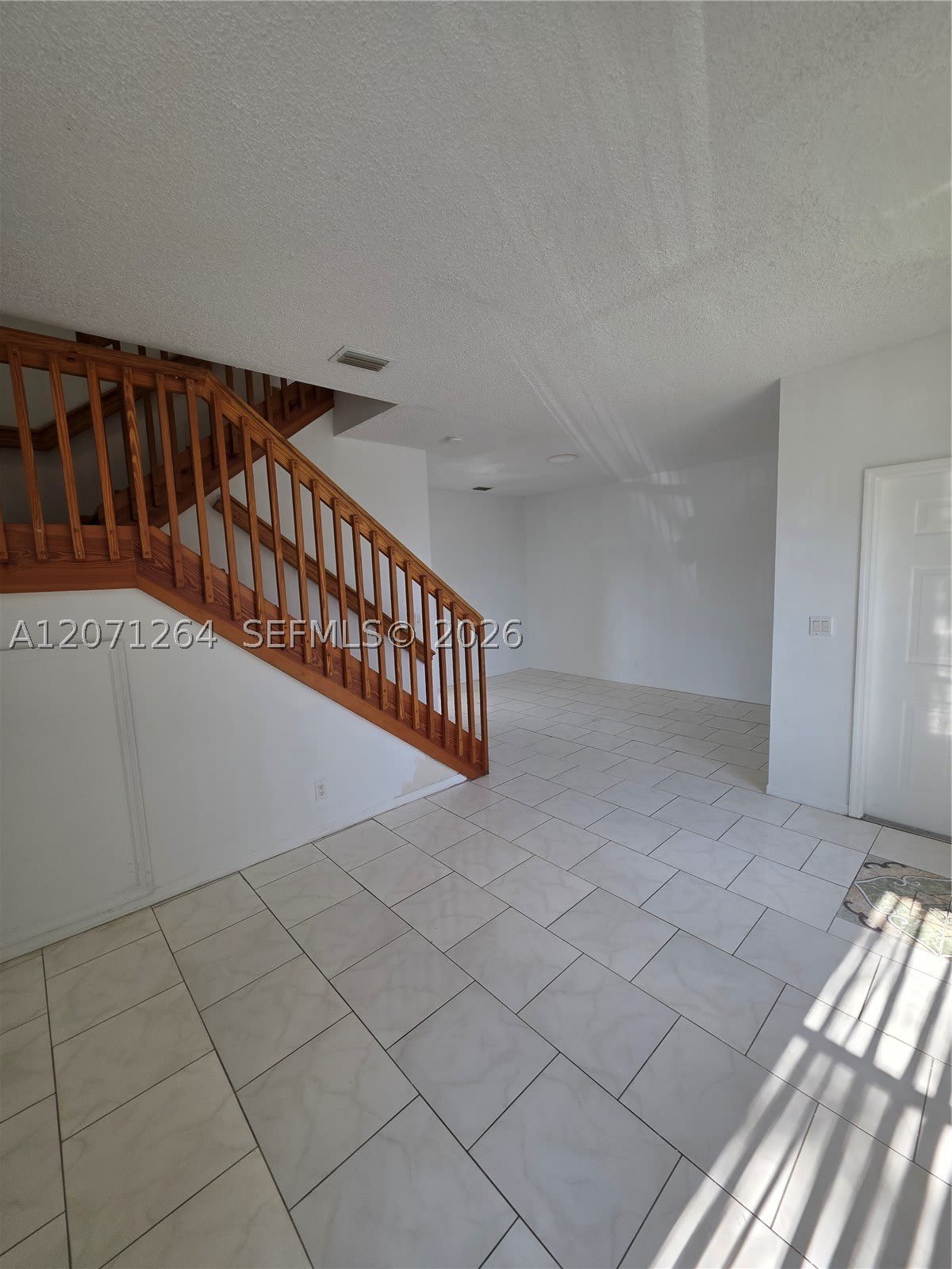 21250 Ne 8Th Pl – photo 4