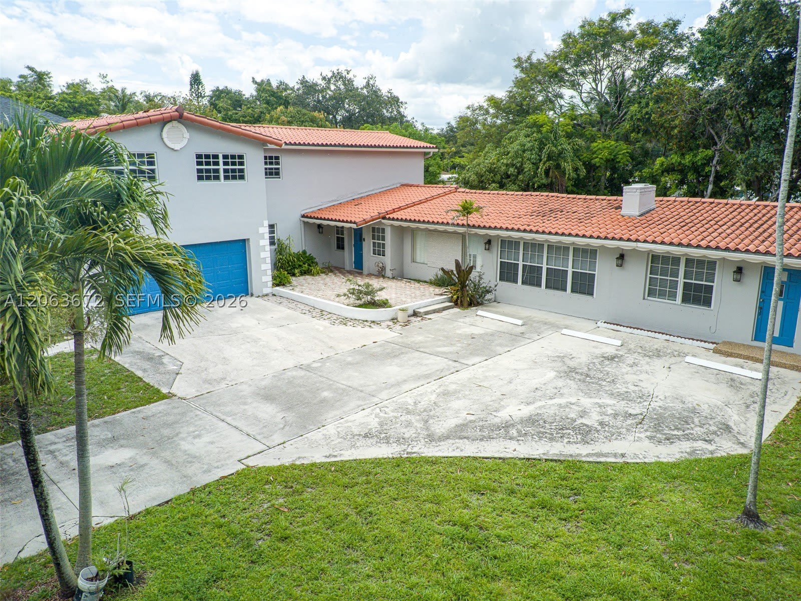 5613 Pierce St – photo 3