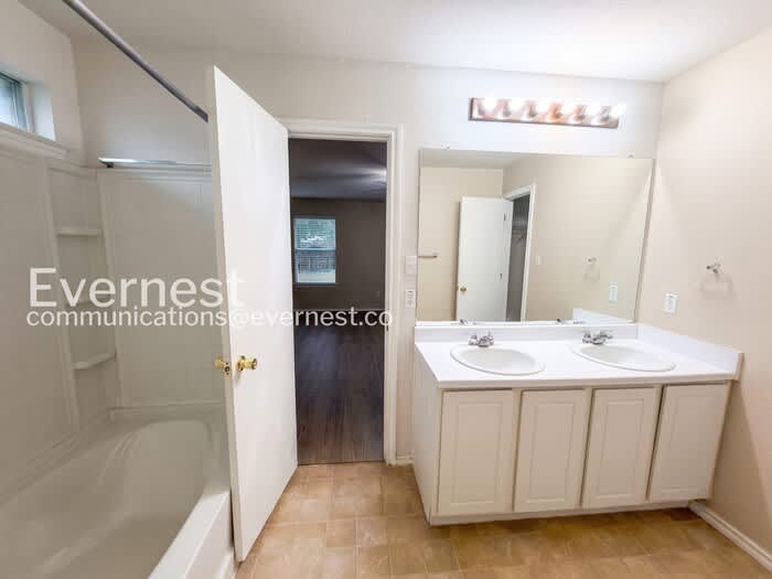 109 Covey Lane – photo 3