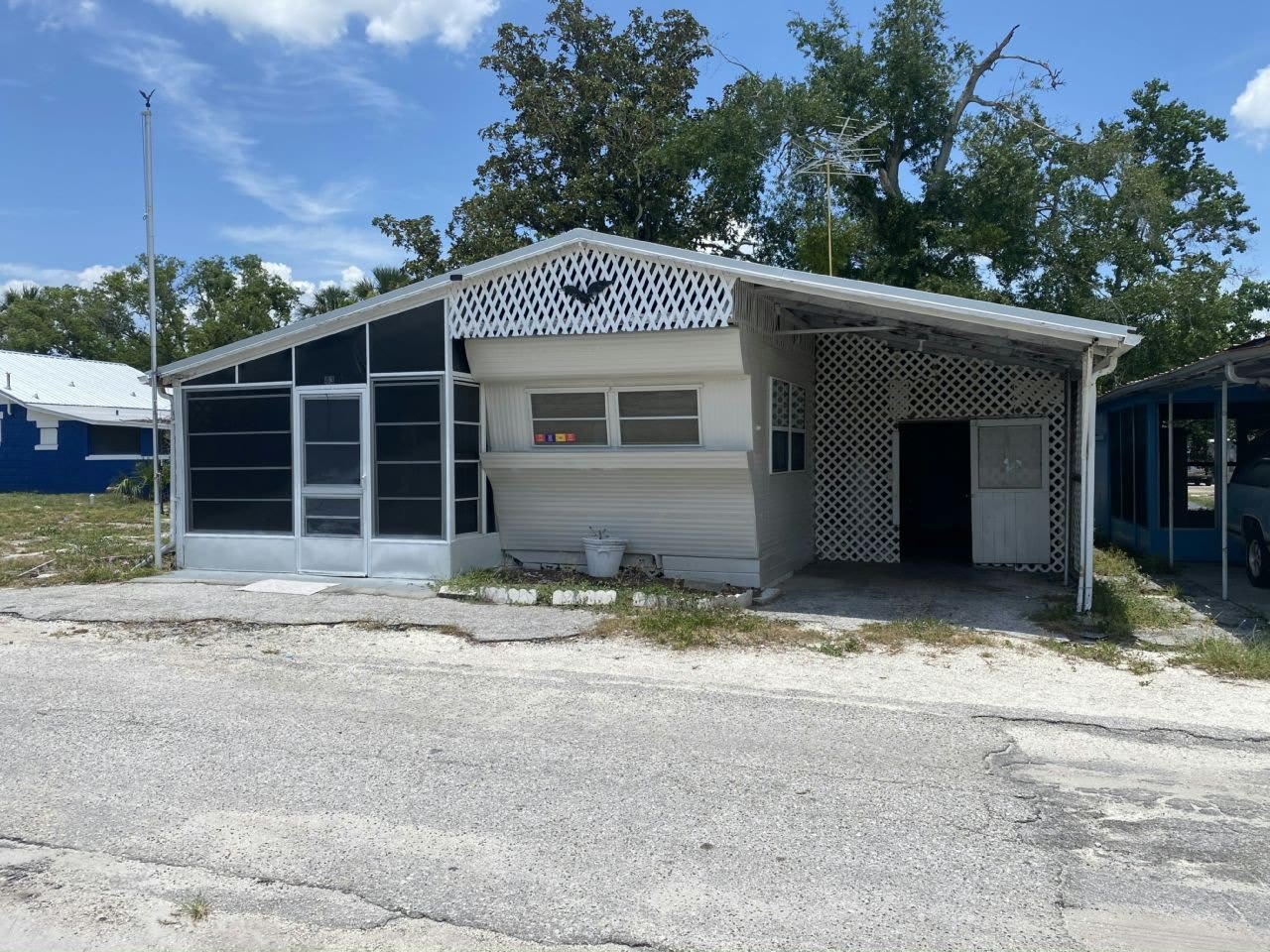 43 Circle Dr – photo 1