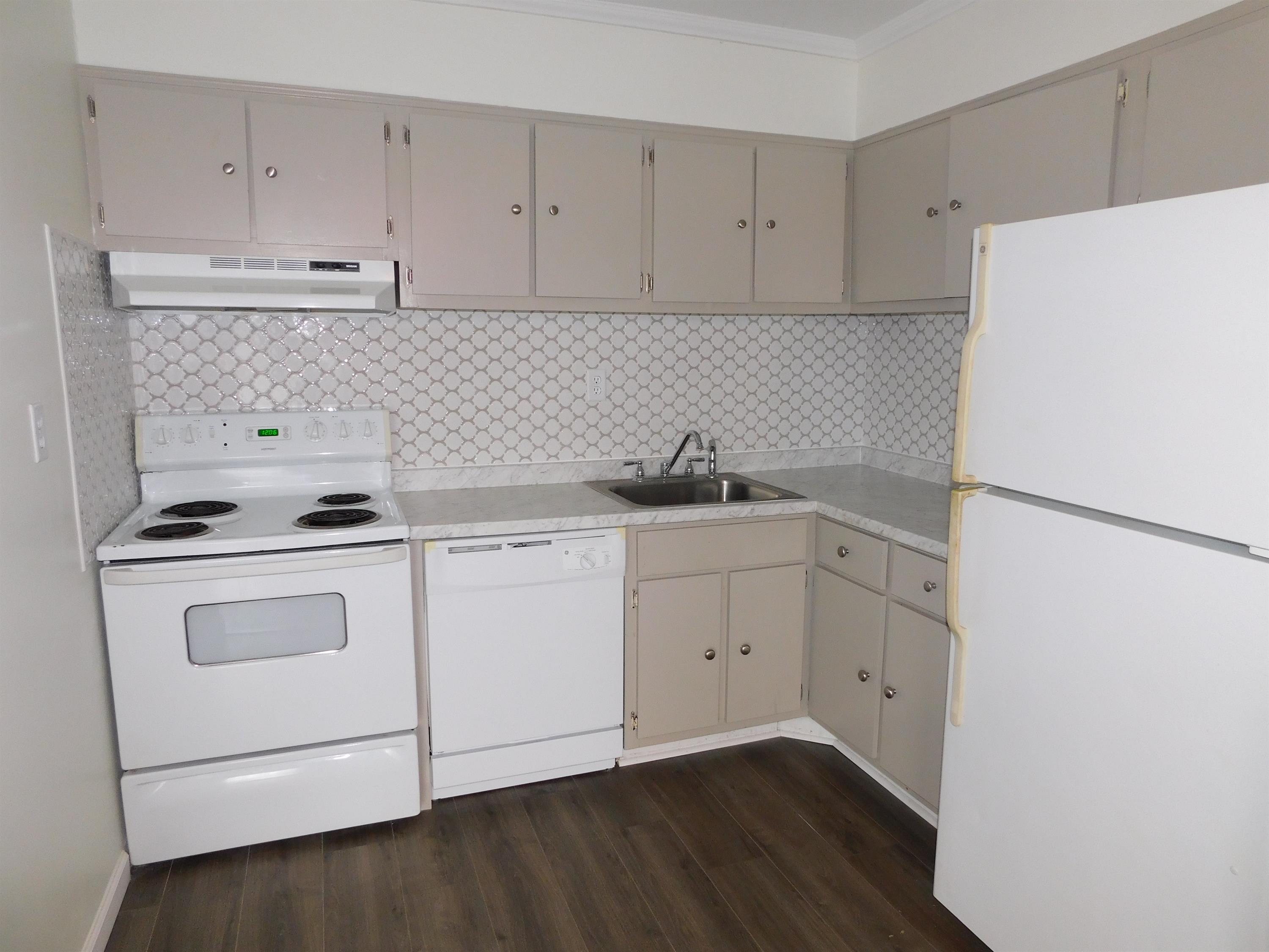 1028 Adams Avenue Unit 3B 1Unit 3B – photo 3