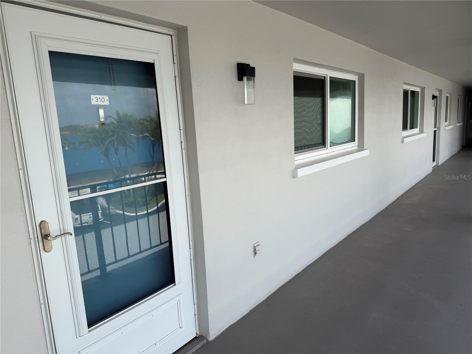 649 TAMIAMI Trail S – photo 2