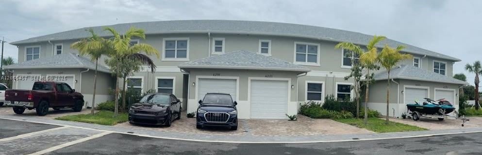 4215 Gulfstream Rd – photo 2