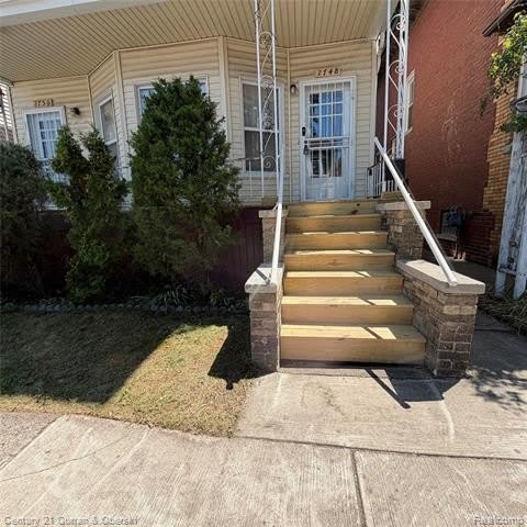 2748 S Florian Street – photo 3