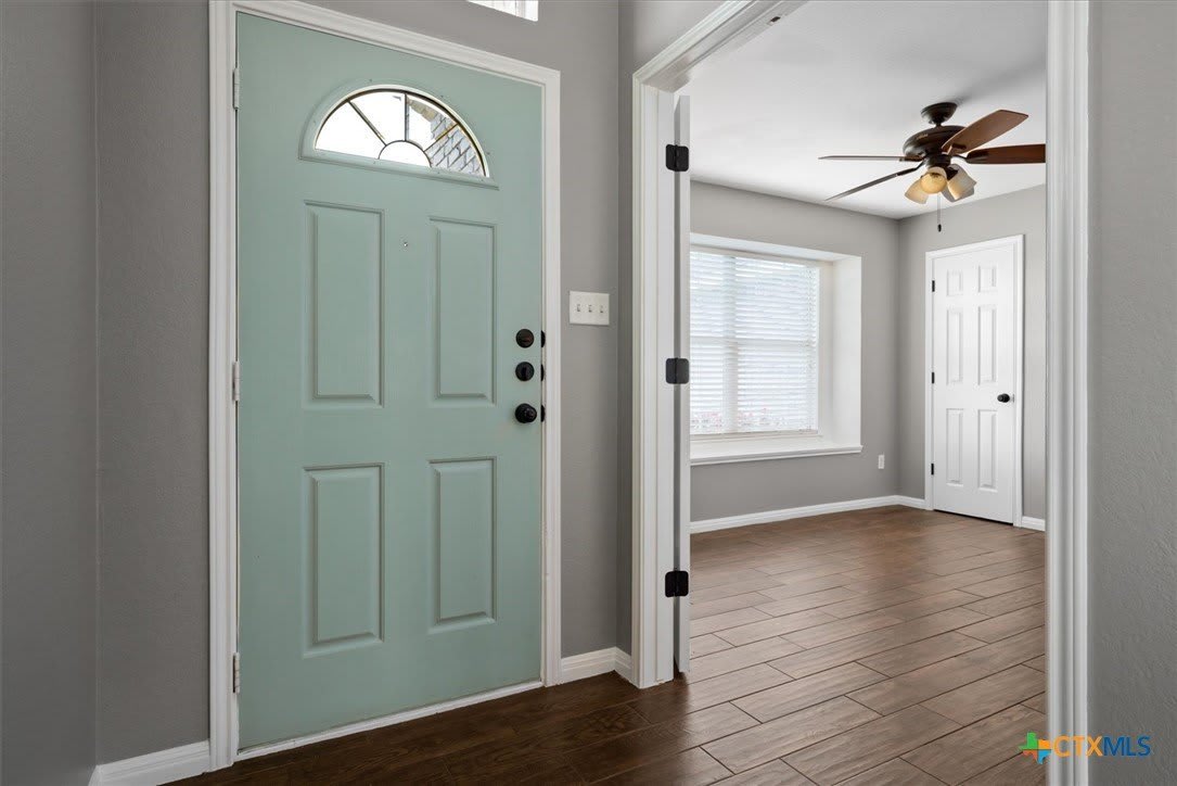 403 Thunderstorm Avenue – photo 3