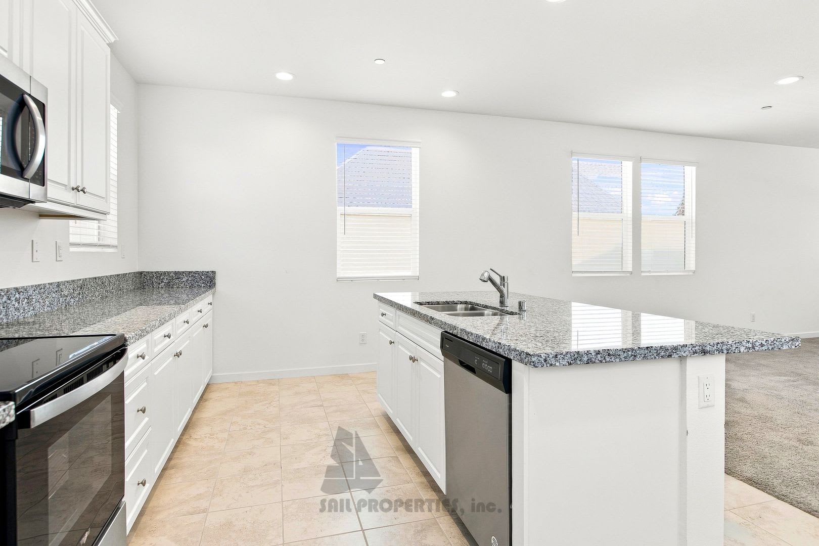 3-Bed, 2.5-Bath Home in Great Stanton Community! – photo 5