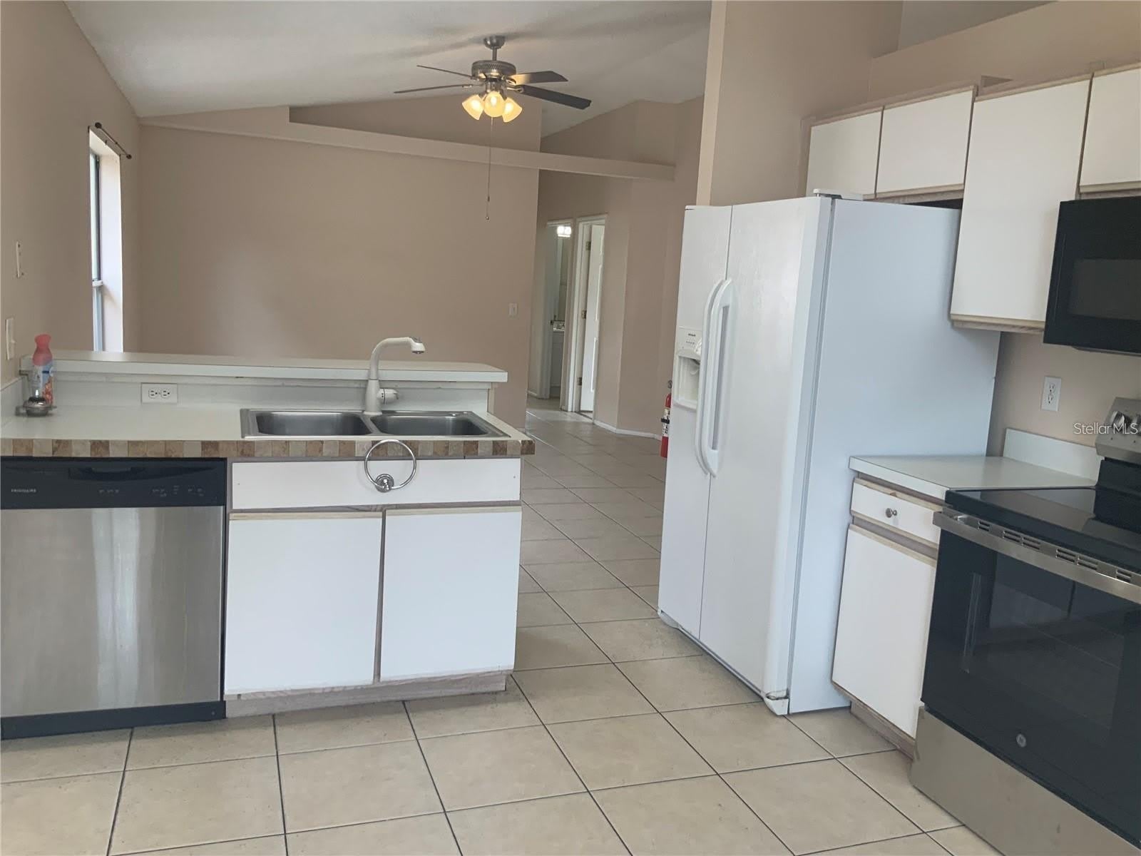 1705 CHATHAM Circle – photo 4