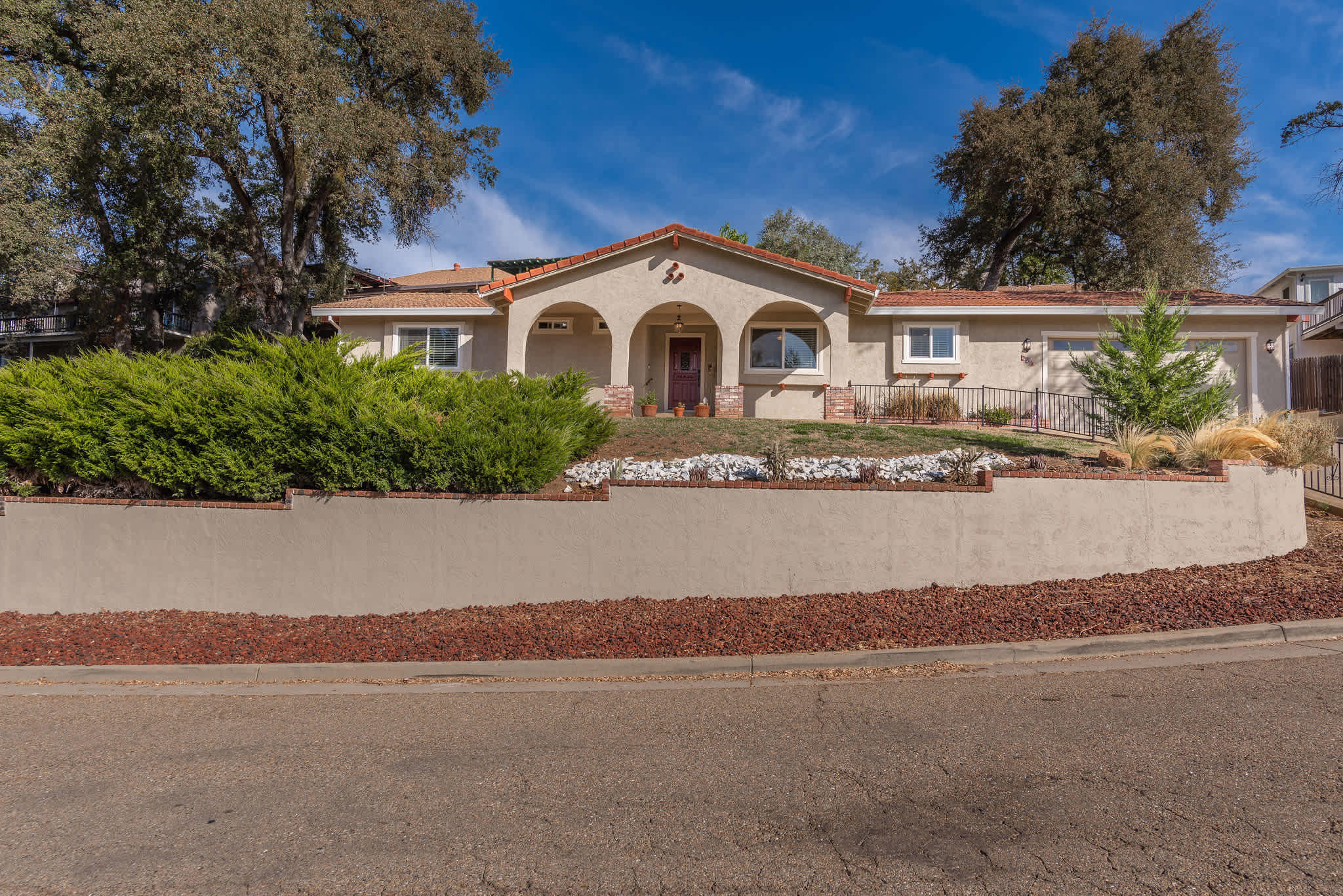 105 Gordon Pl – photo 2