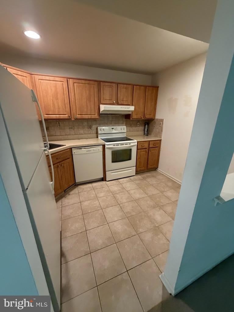 16024 BEACON HILL DR – photo 5