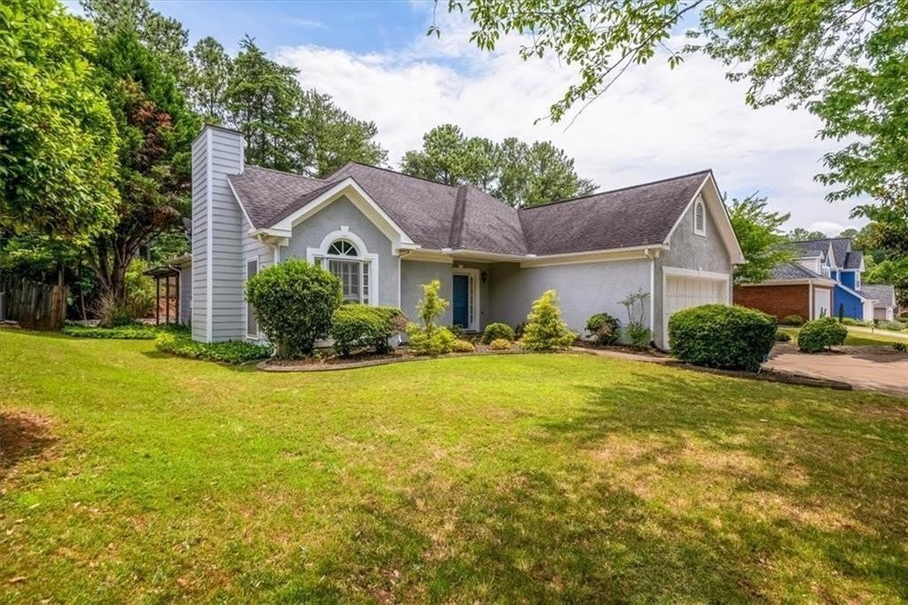 190 Glen Holly Drive – photo 2