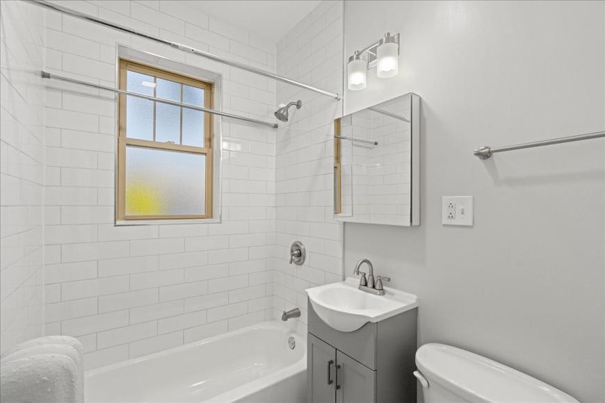 901 West Altgeld Street – photo 3