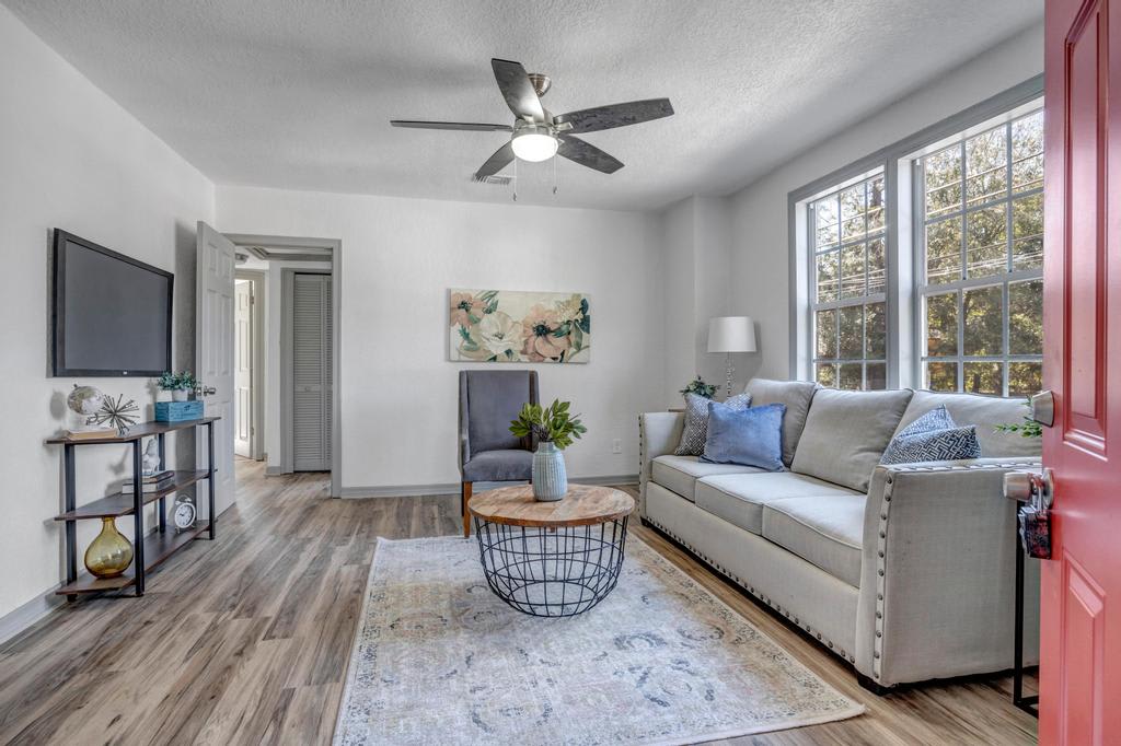 8025 Paul Jones Dr – photo 4
