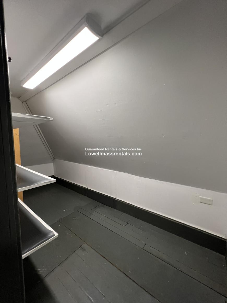8 Middlesex St. – photo 4