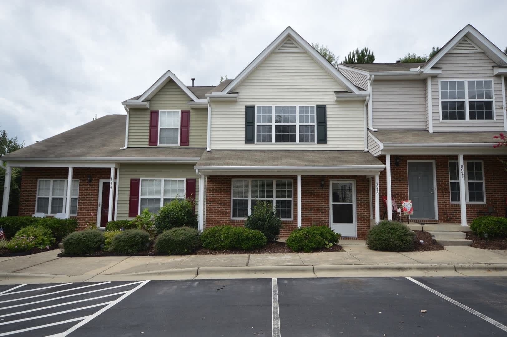 8026 River Watch Ln Raleigh Nc Bev Roberts Rentals And Property Management – photo 2