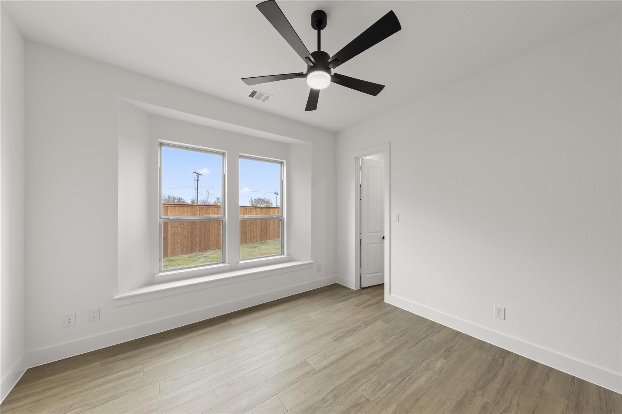 1320 Villanova Lane – photo 4