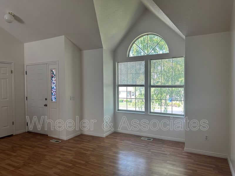 1315 Brooke Ln. – photo 3