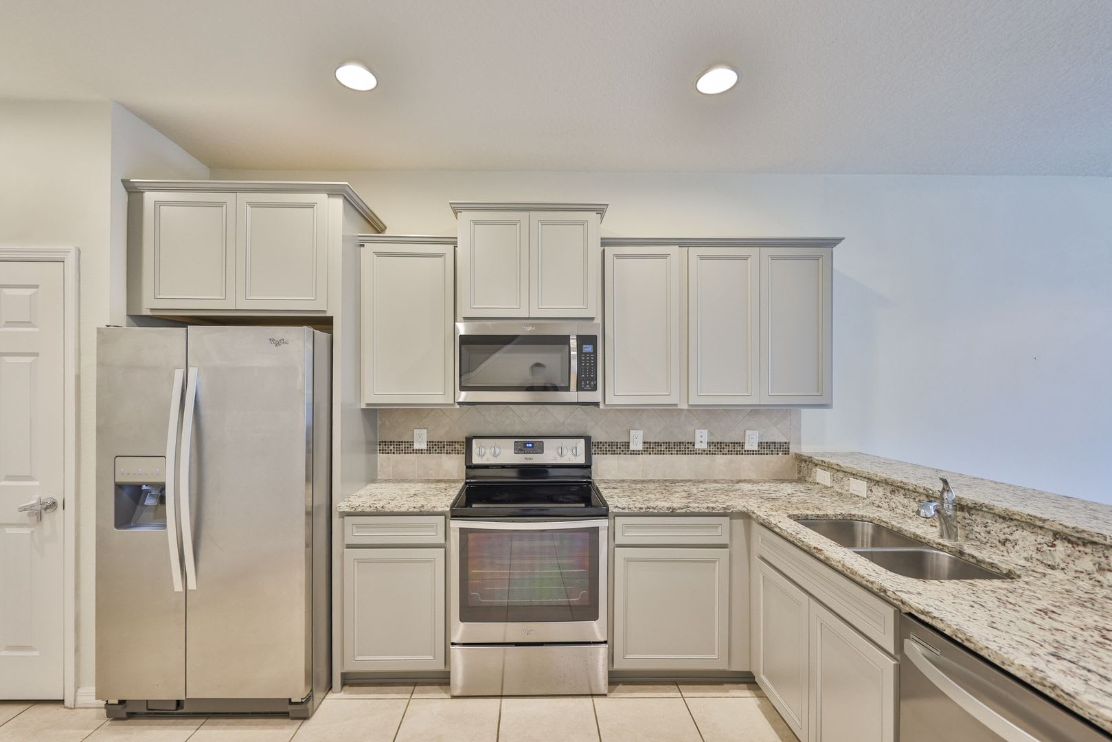 Beautiful Townhome at Magnolia Park! – photo 2