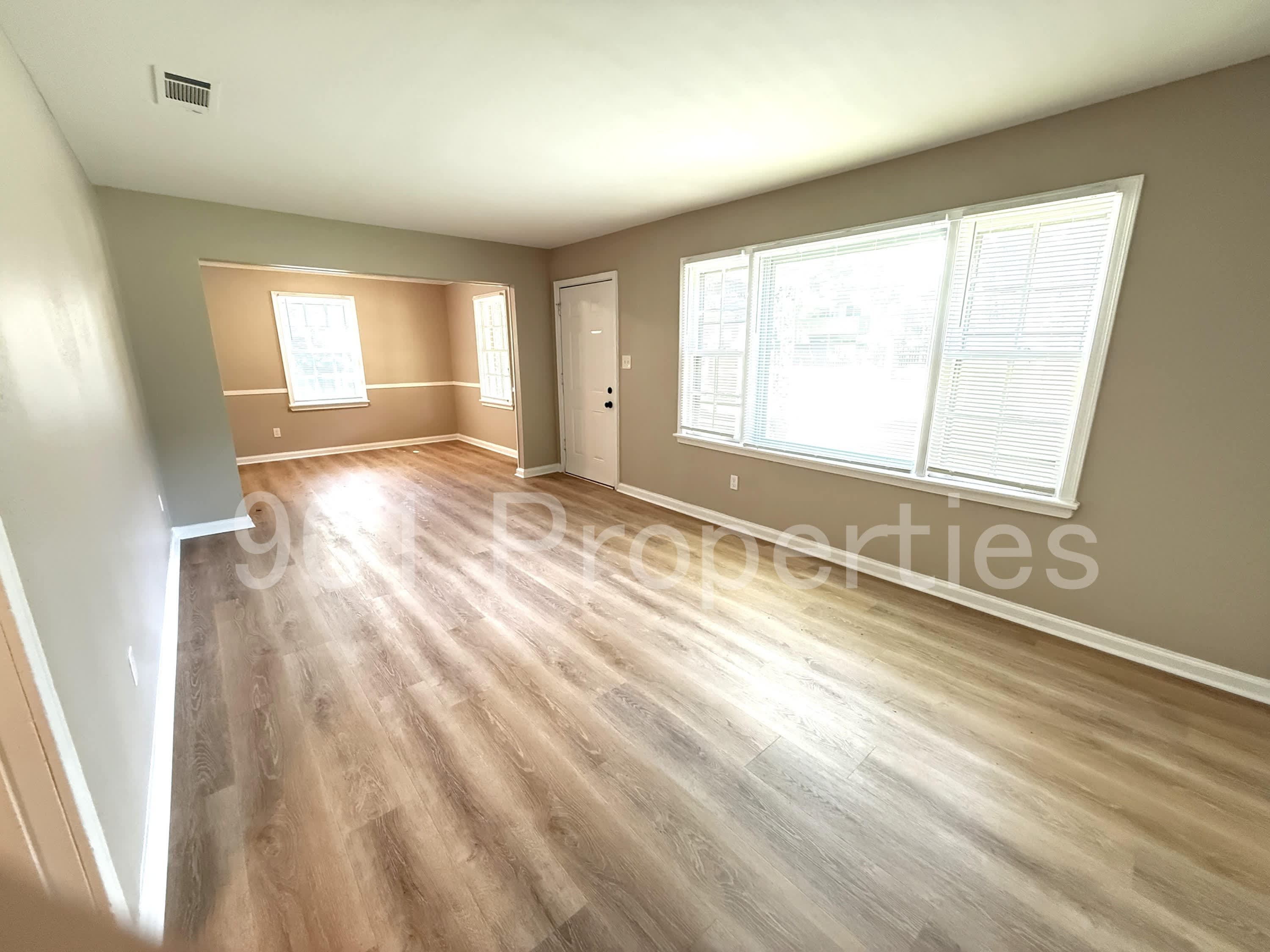 814 Colonial Road – photo 5