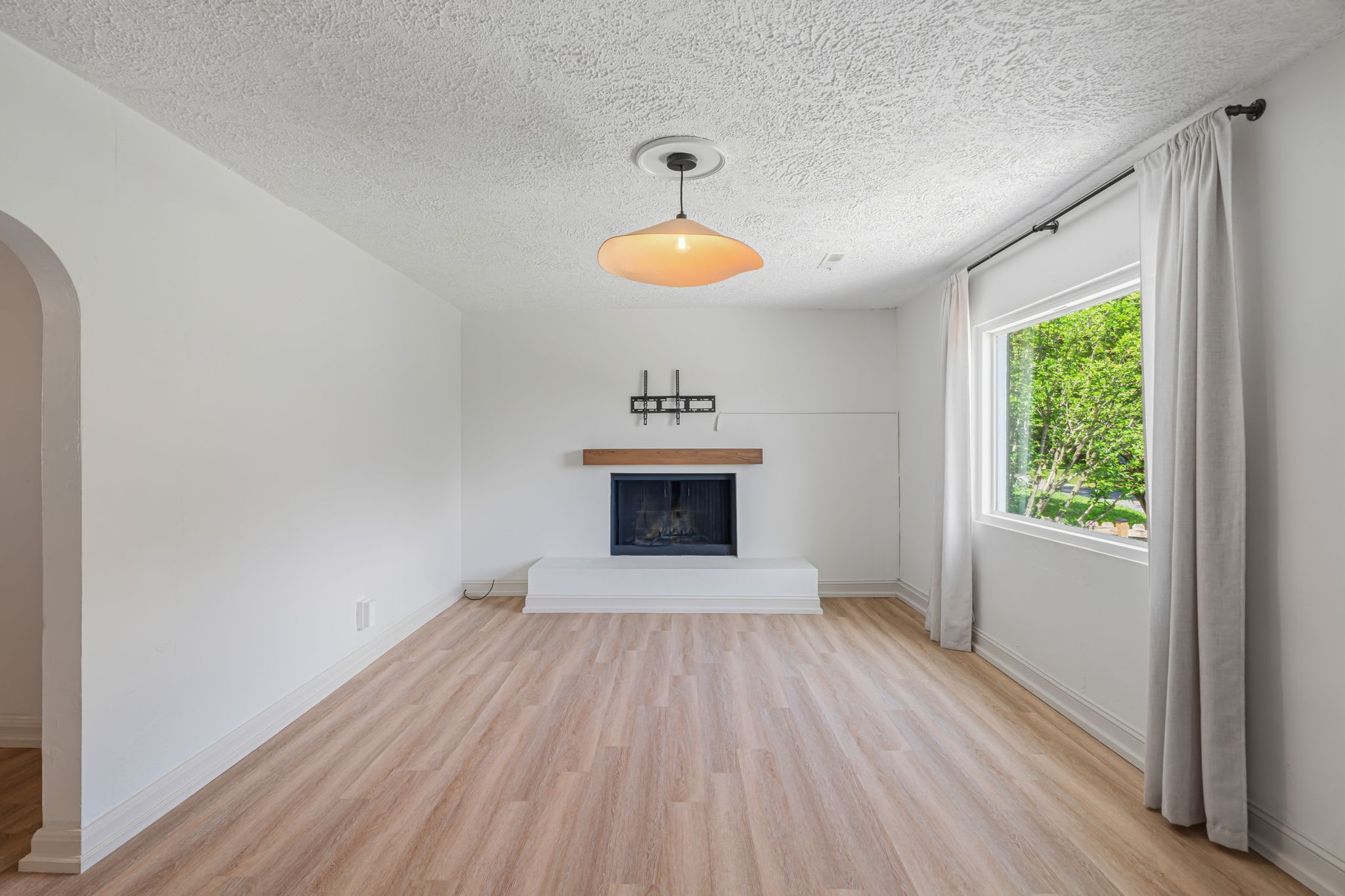 2531 Keystone Avenue – photo 4