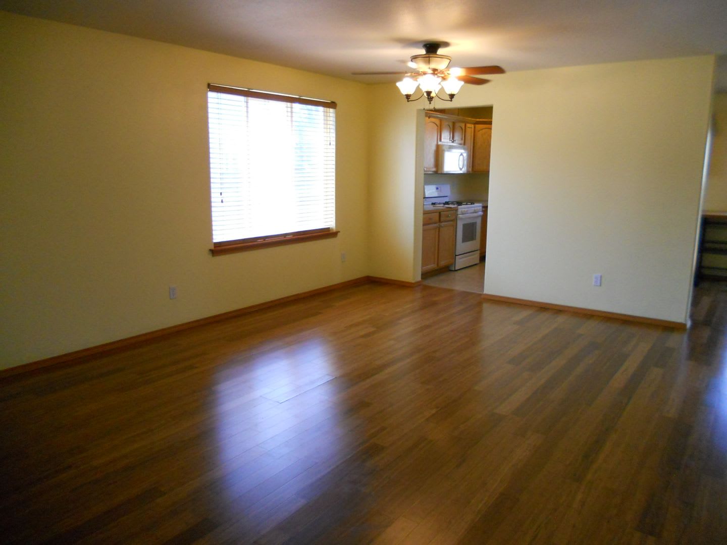 Charming Arlington Home with Spacious 3-Car Garage – photo 4