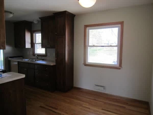 11041 Yukon St NW – photo 4