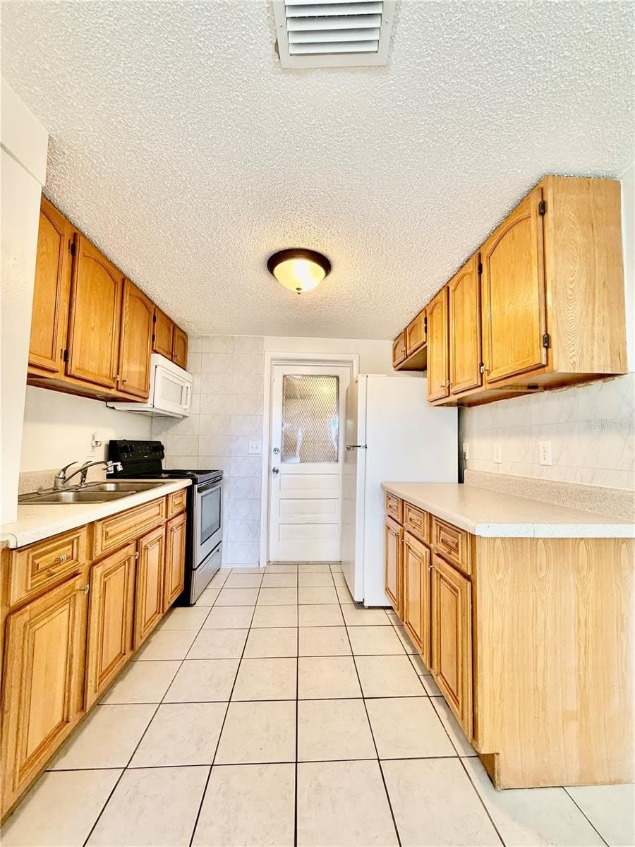 2204 IRENE Street – photo 2