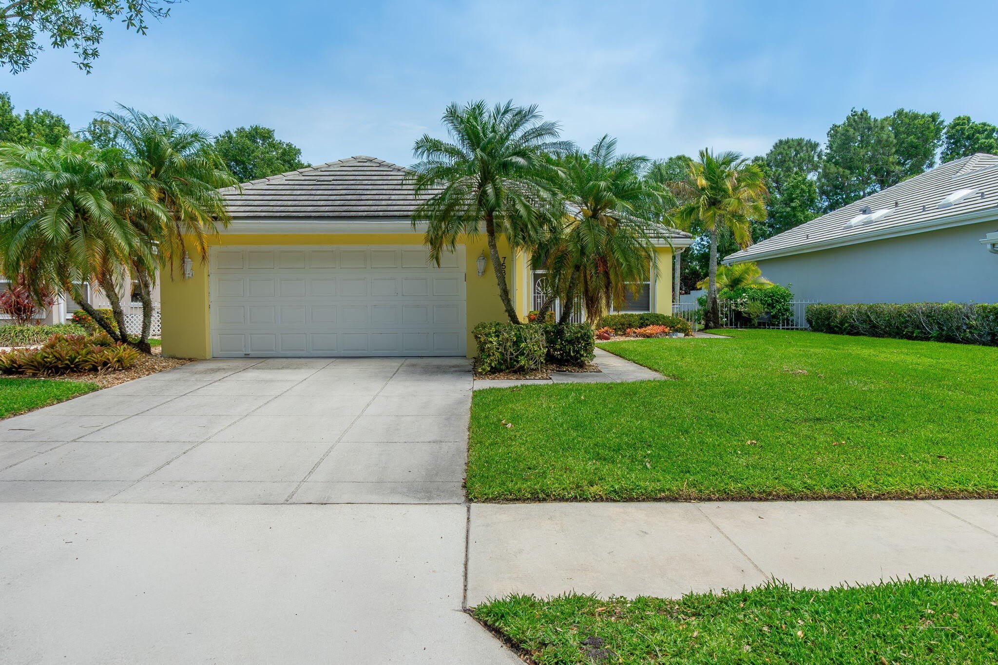 7533 SE Autumn Lane – photo 2