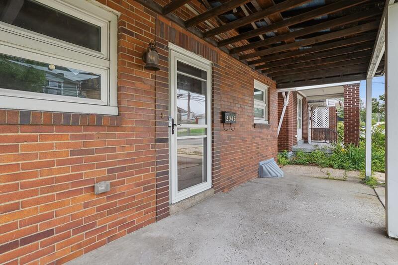 2046 Pioneer Avenue – photo 3