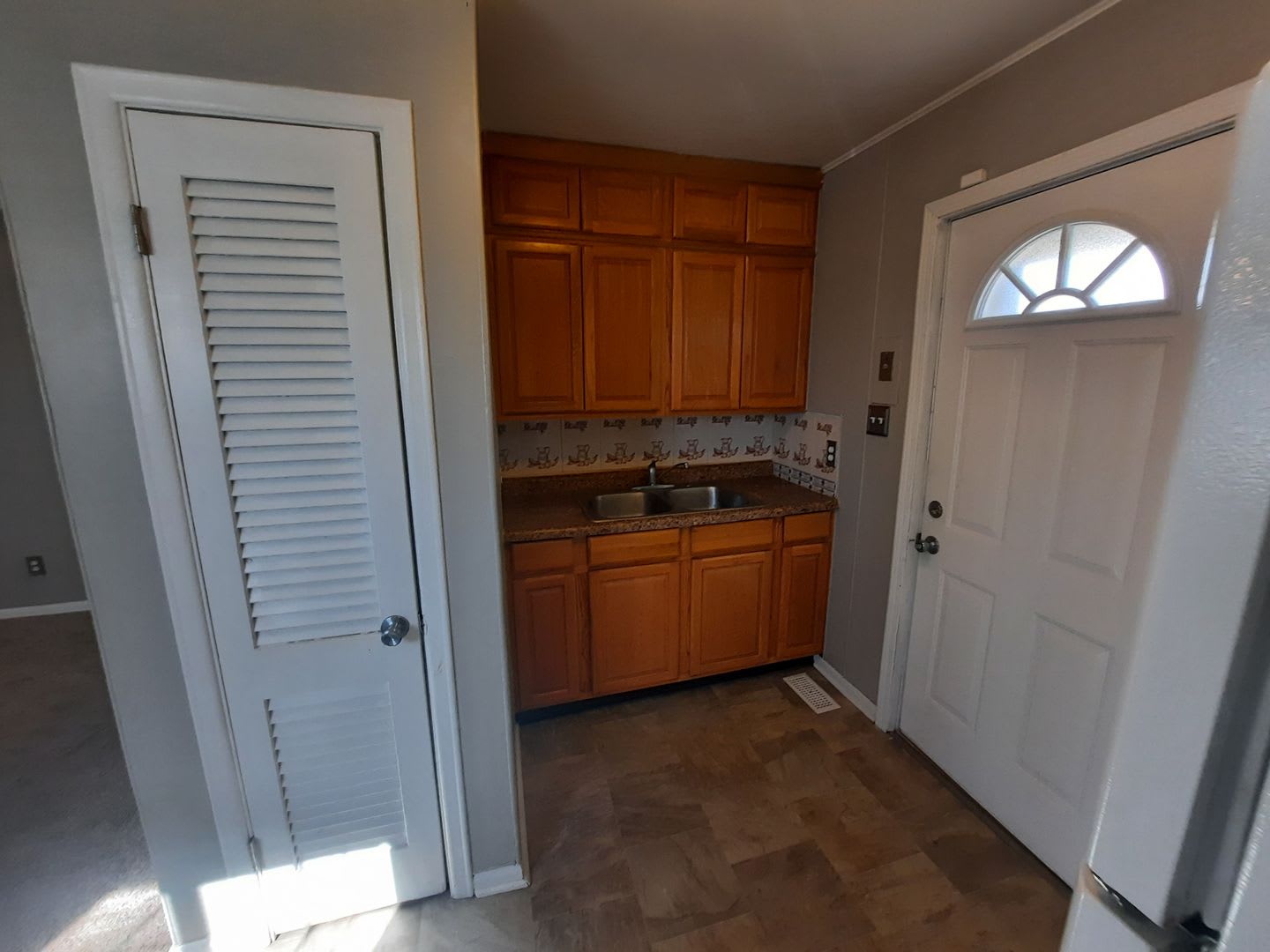 2 Bedroom, 1 Bathroom home! – photo 4