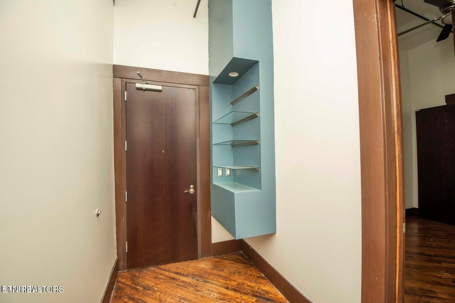 129 W Jackson Ave – photo 4