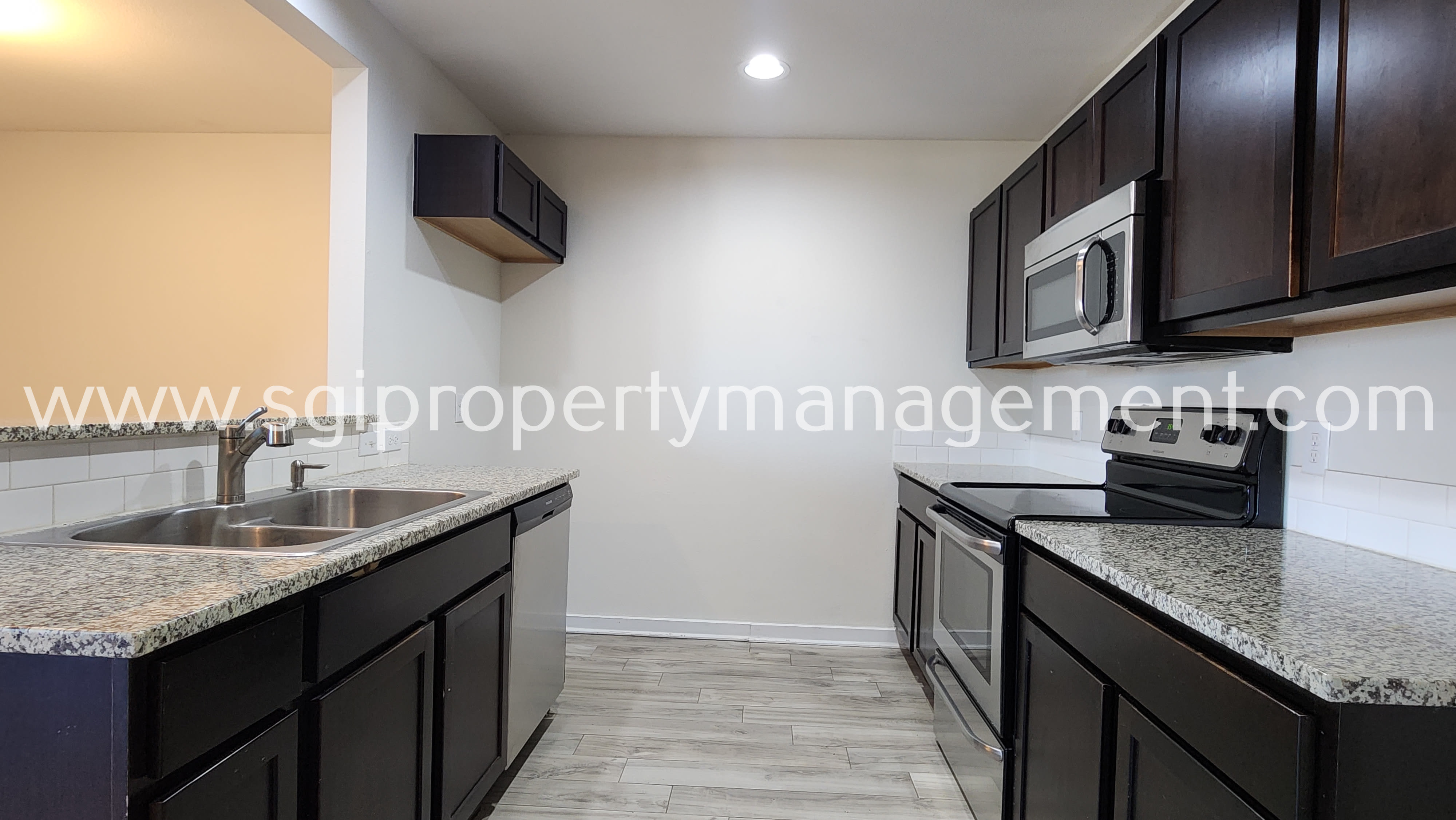 931 Robineta Ln – photo 4