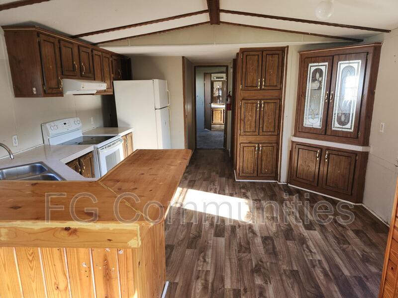 1023 Crystal Blvd – photo 5