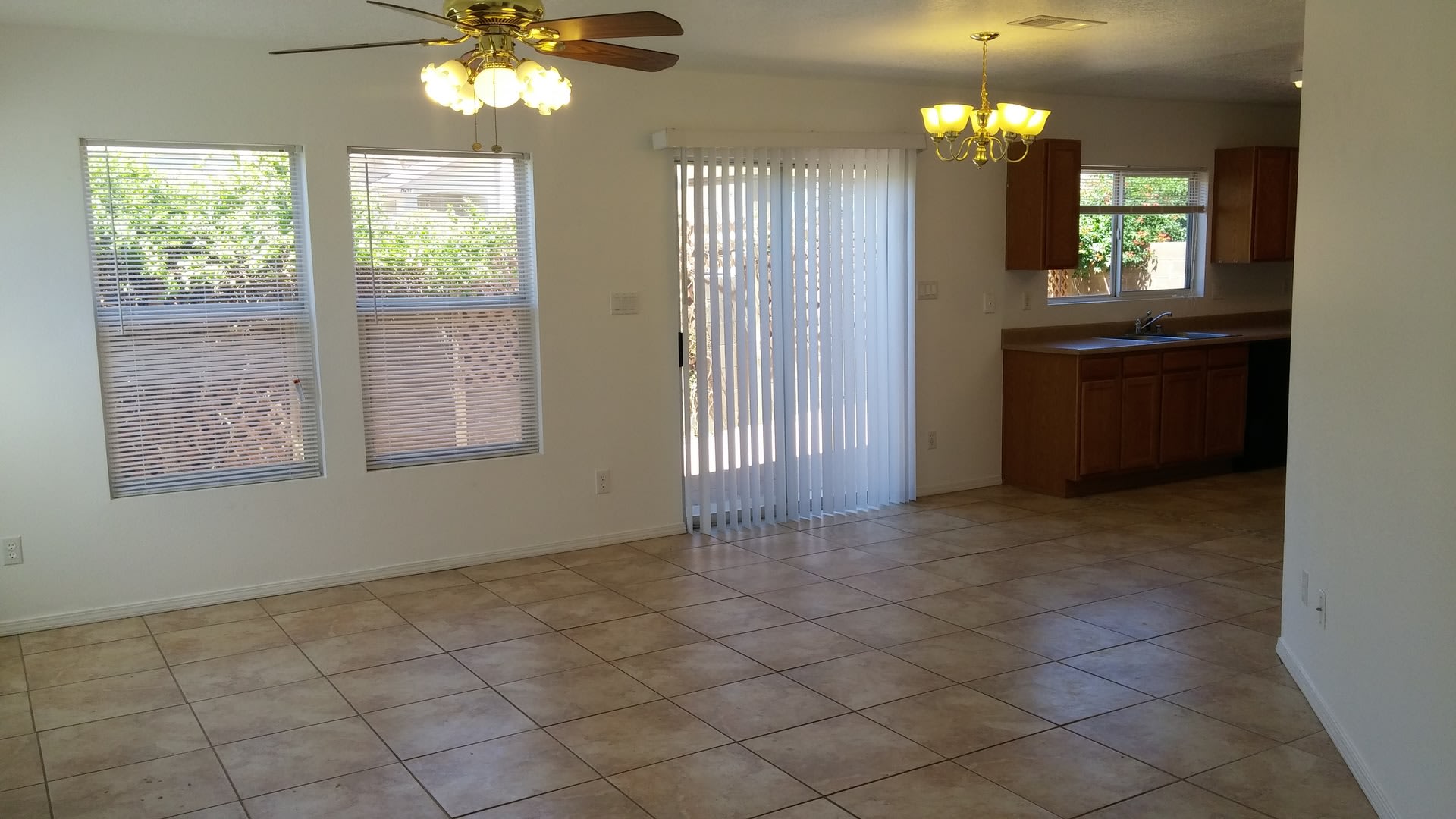 Great 3BR/2.5 Bath 1350 sqft Home in NE heights COMING SOON – photo 3