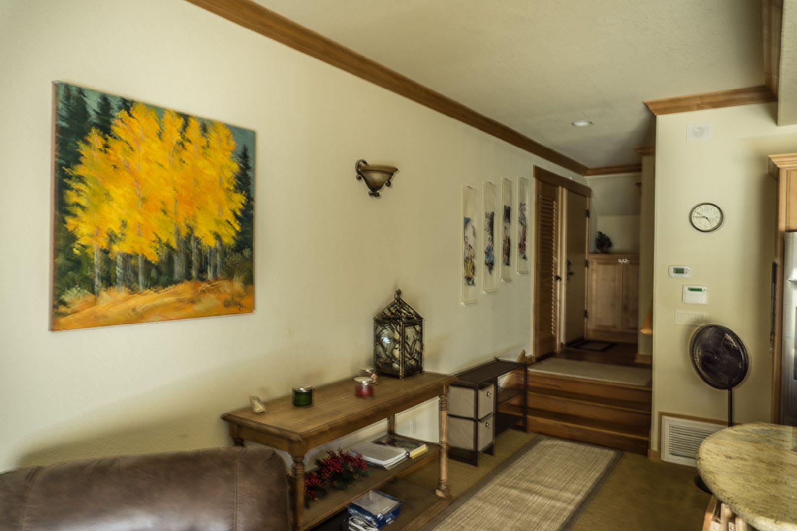 1 Bedroom Centrally Located Seasonal Rental – photo 3