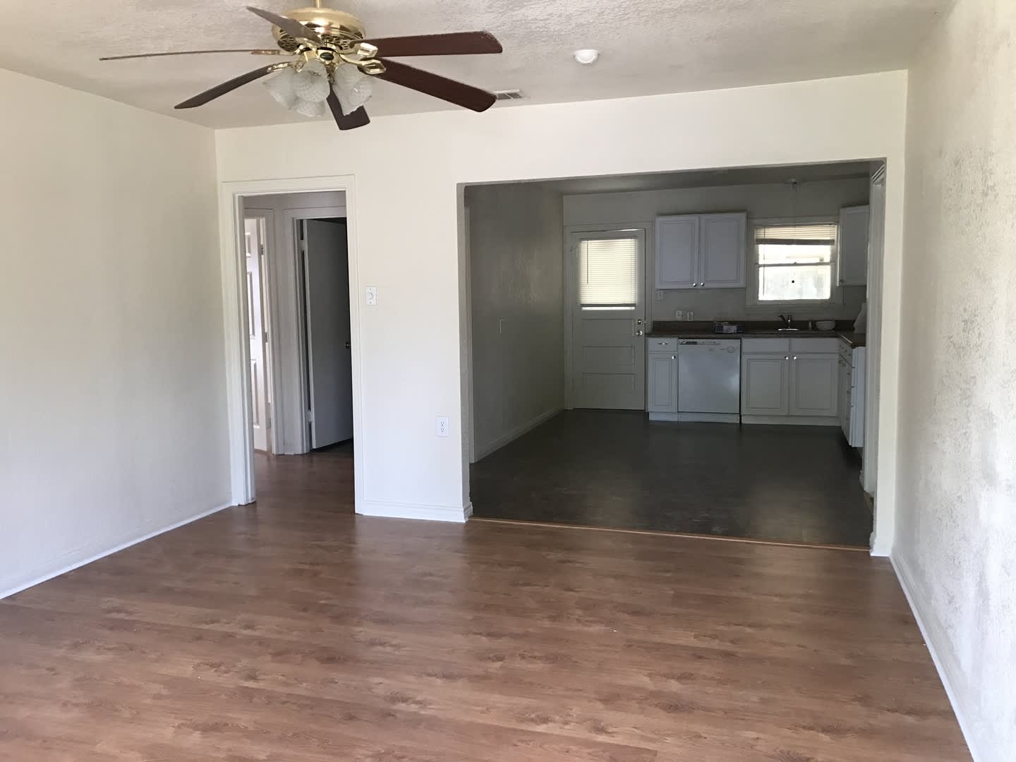 Single Family Home – photo 1