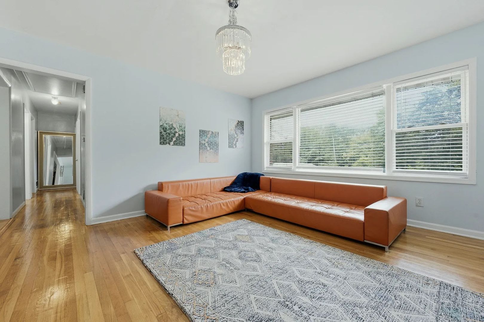 Room in 4 Bedroom Home in Atlanta – photo 2