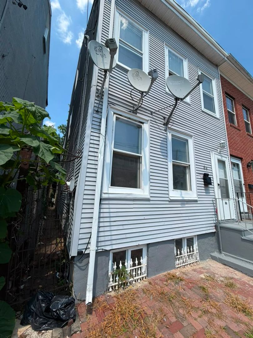 86 Spring St – photo 2