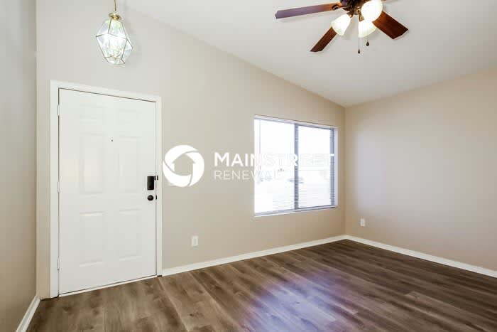 8815 West Manzanita Drive – photo 2