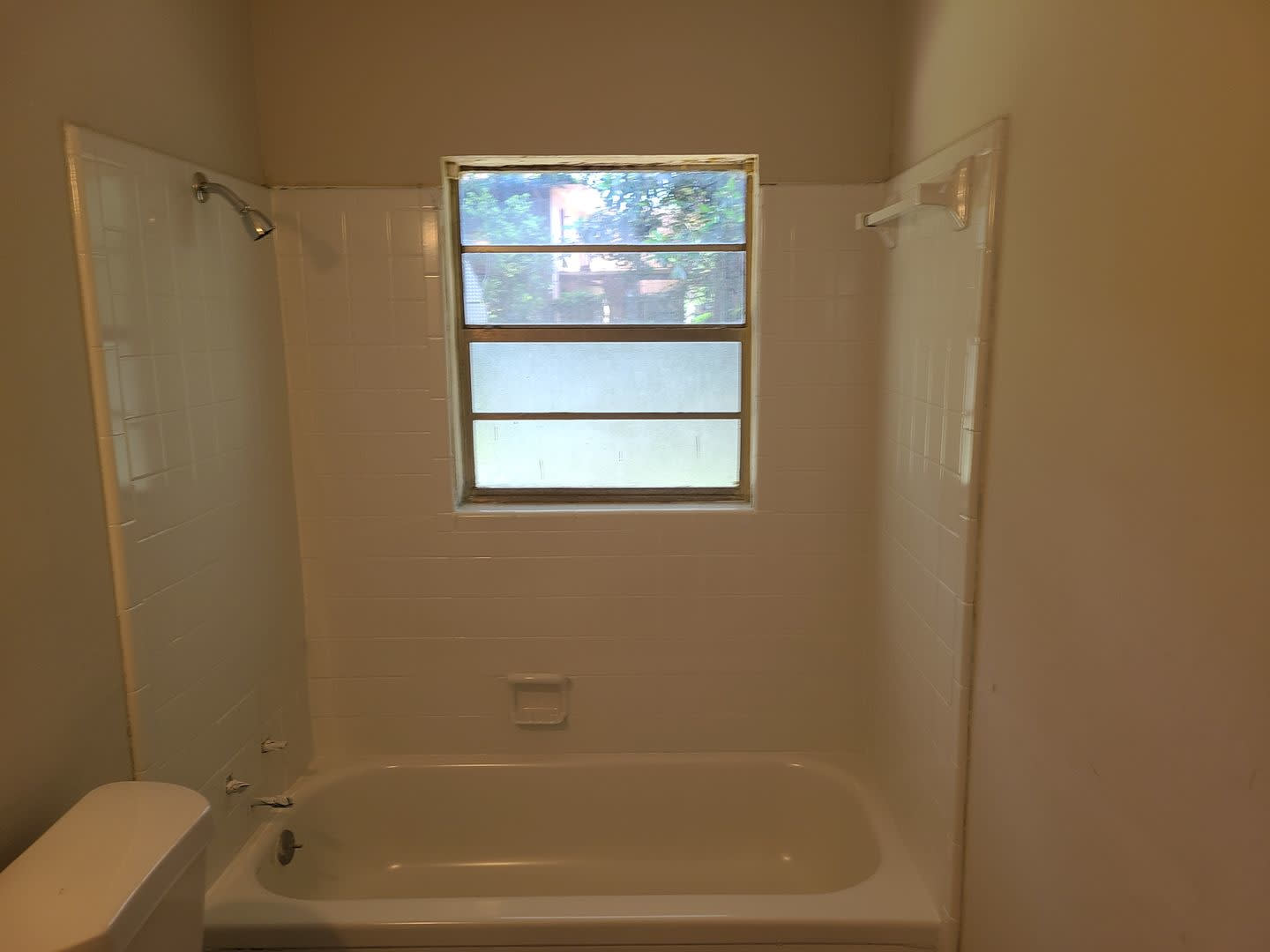 2112 Melanie Drive – photo 3