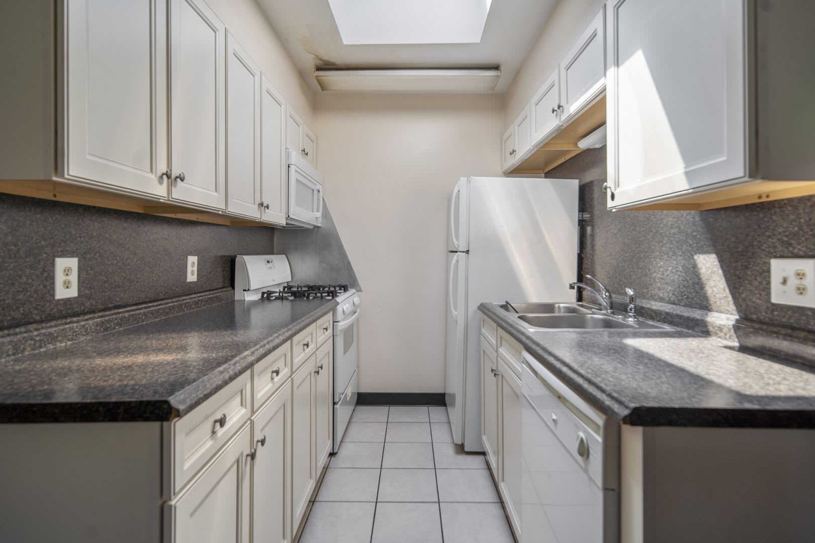 211 Linden Ave – photo 5