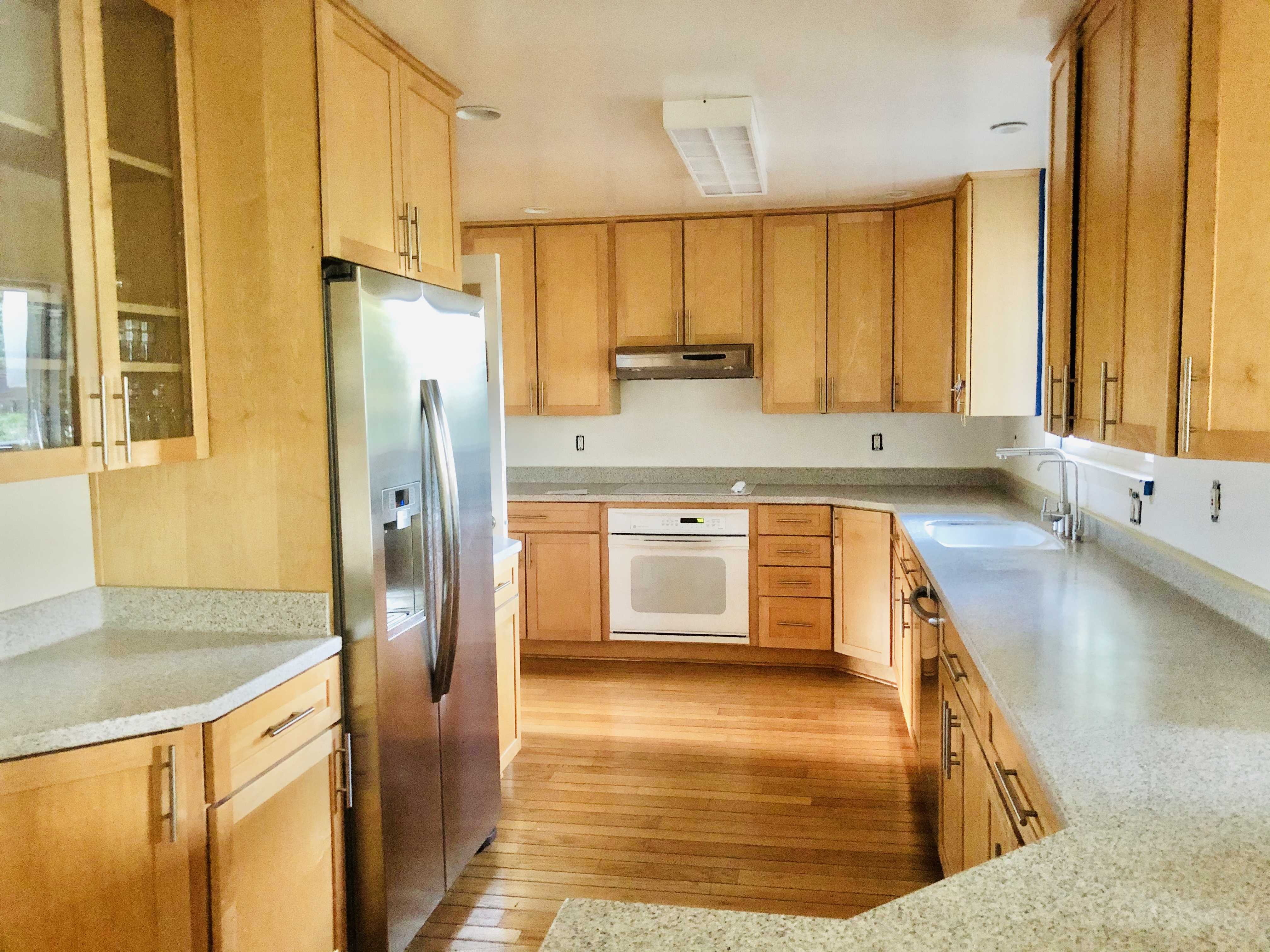 236 More Avenue – photo 5